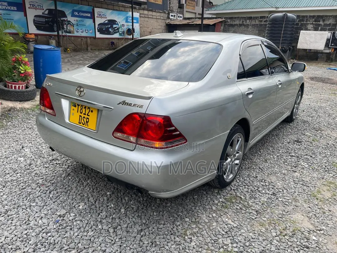 Toyota Crown 2007 Silver