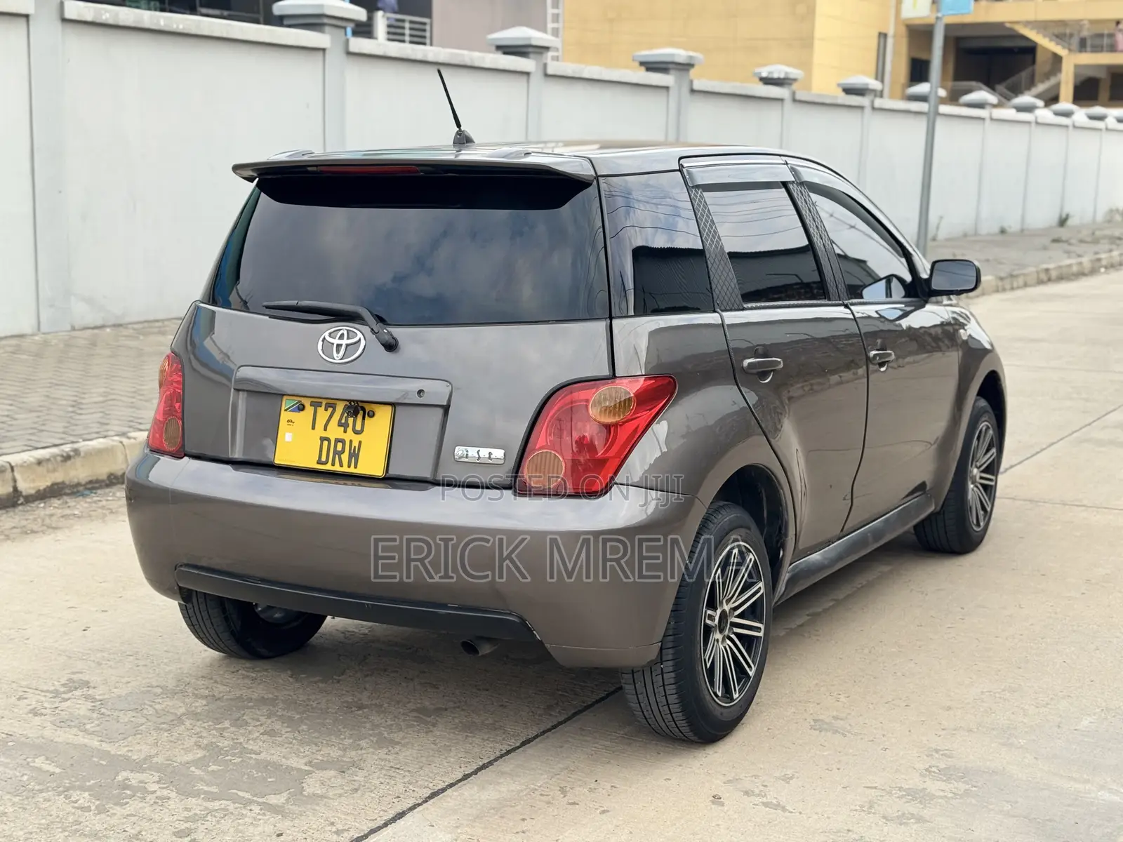 Toyota IST 2004 Gray