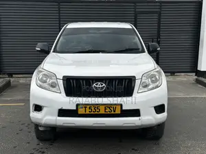Toyota Land Cruiser Prado 3.0 TD 2011 White