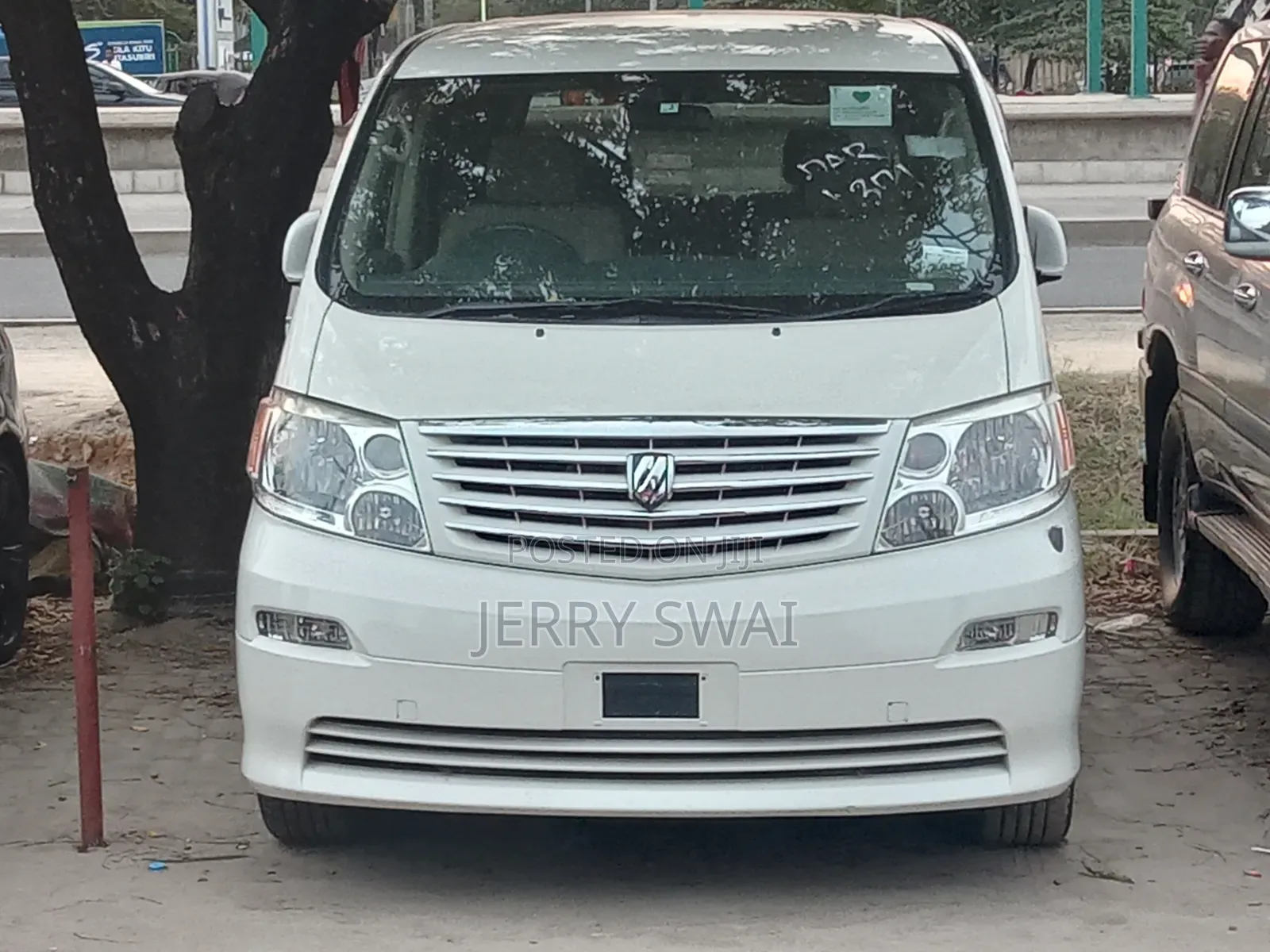 Toyota Alphard 2004 White