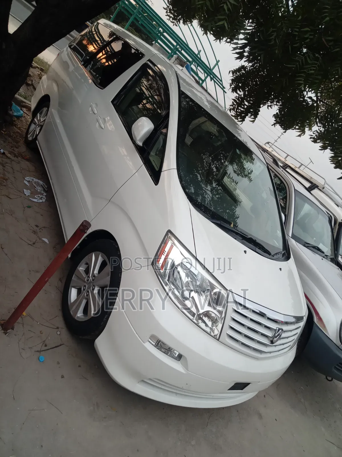 Toyota Alphard 2004 White