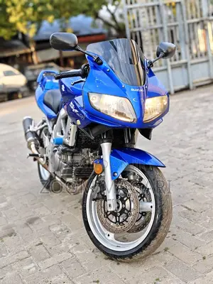 Suzuki SFV650 2021 Blue