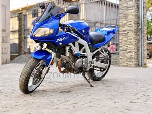 Suzuki SFV650 2021 Blue