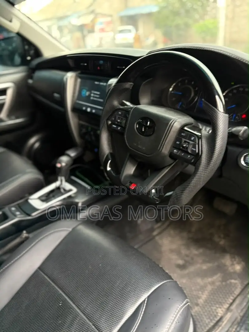Toyota Fortuner 2.4 D AWD 2020 Pearl