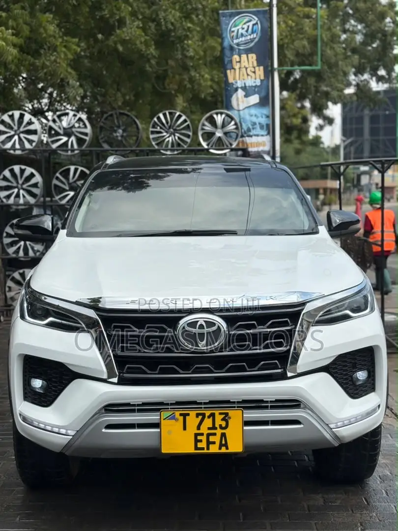 Toyota Fortuner 2.4 D AWD 2020 Pearl
