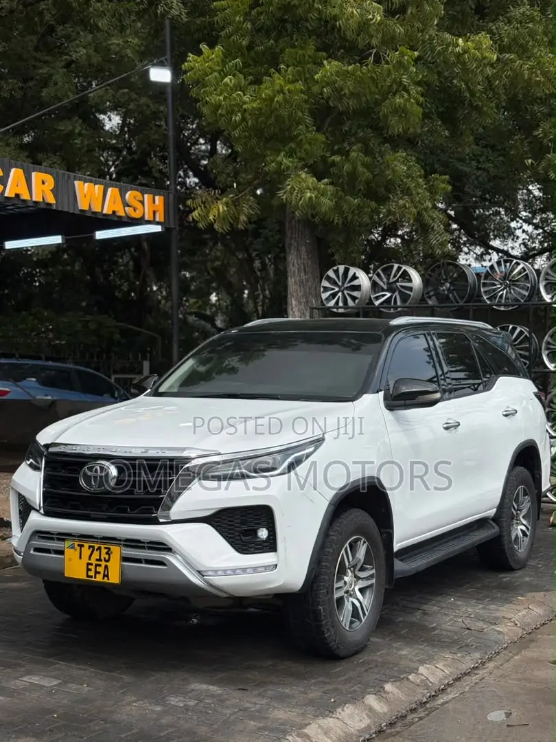 Toyota Fortuner 2.4 D AWD 2020 Pearl
