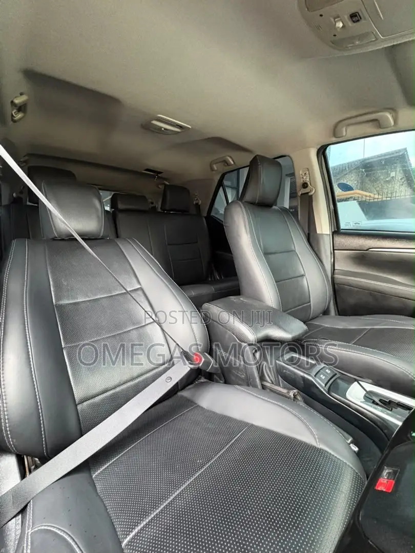 Toyota Fortuner 2.4 D AWD 2020 Pearl
