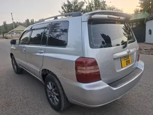 Toyota Kluger 2010 Silver