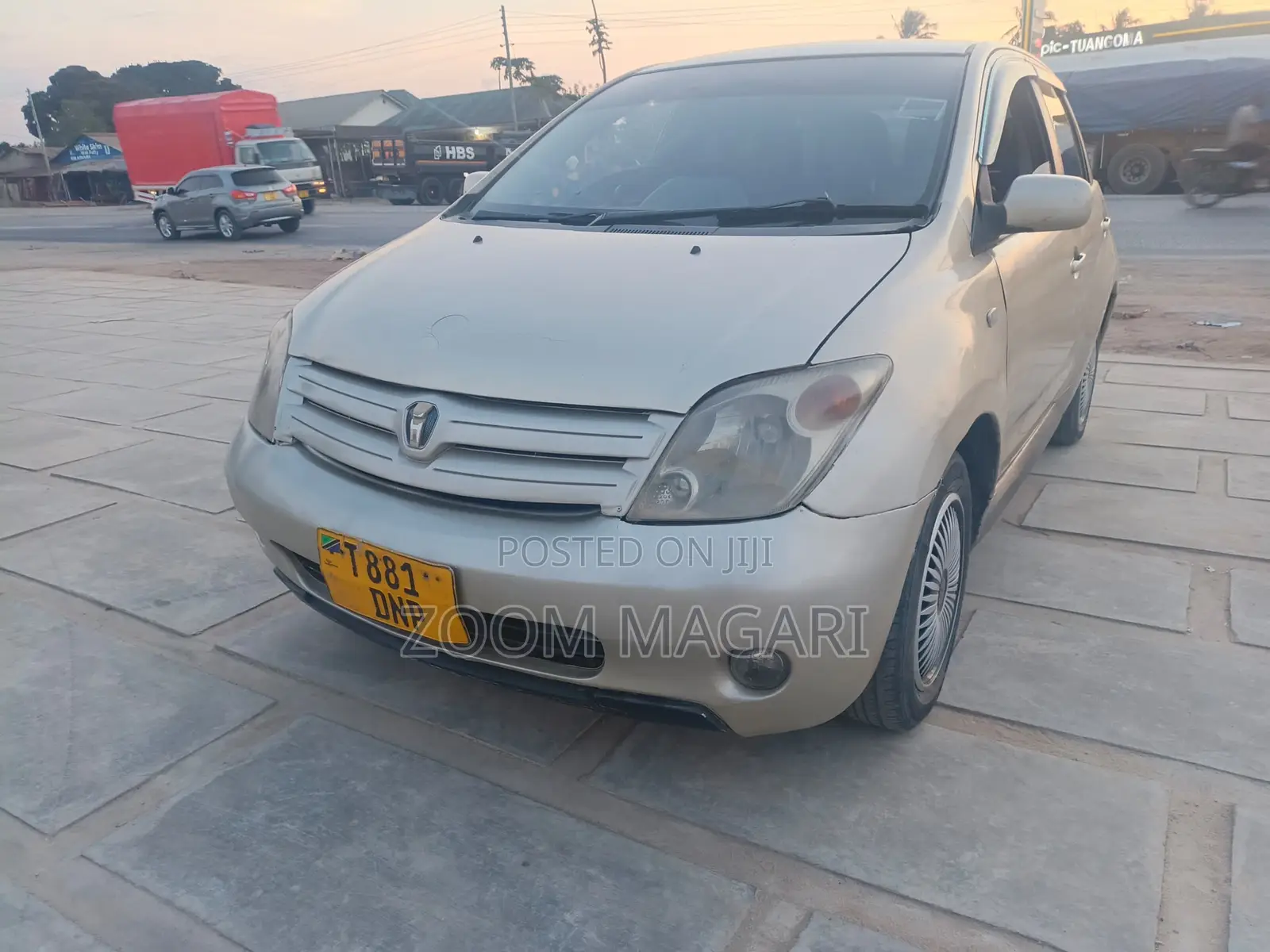 Toyota IST 2004 Beige