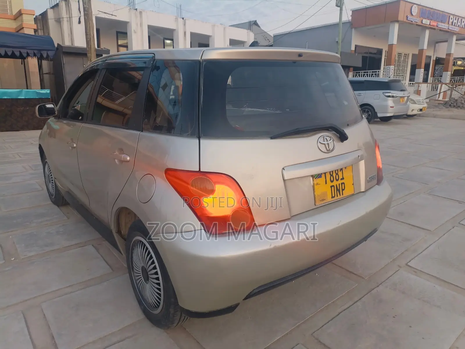 Toyota IST 2004 Beige