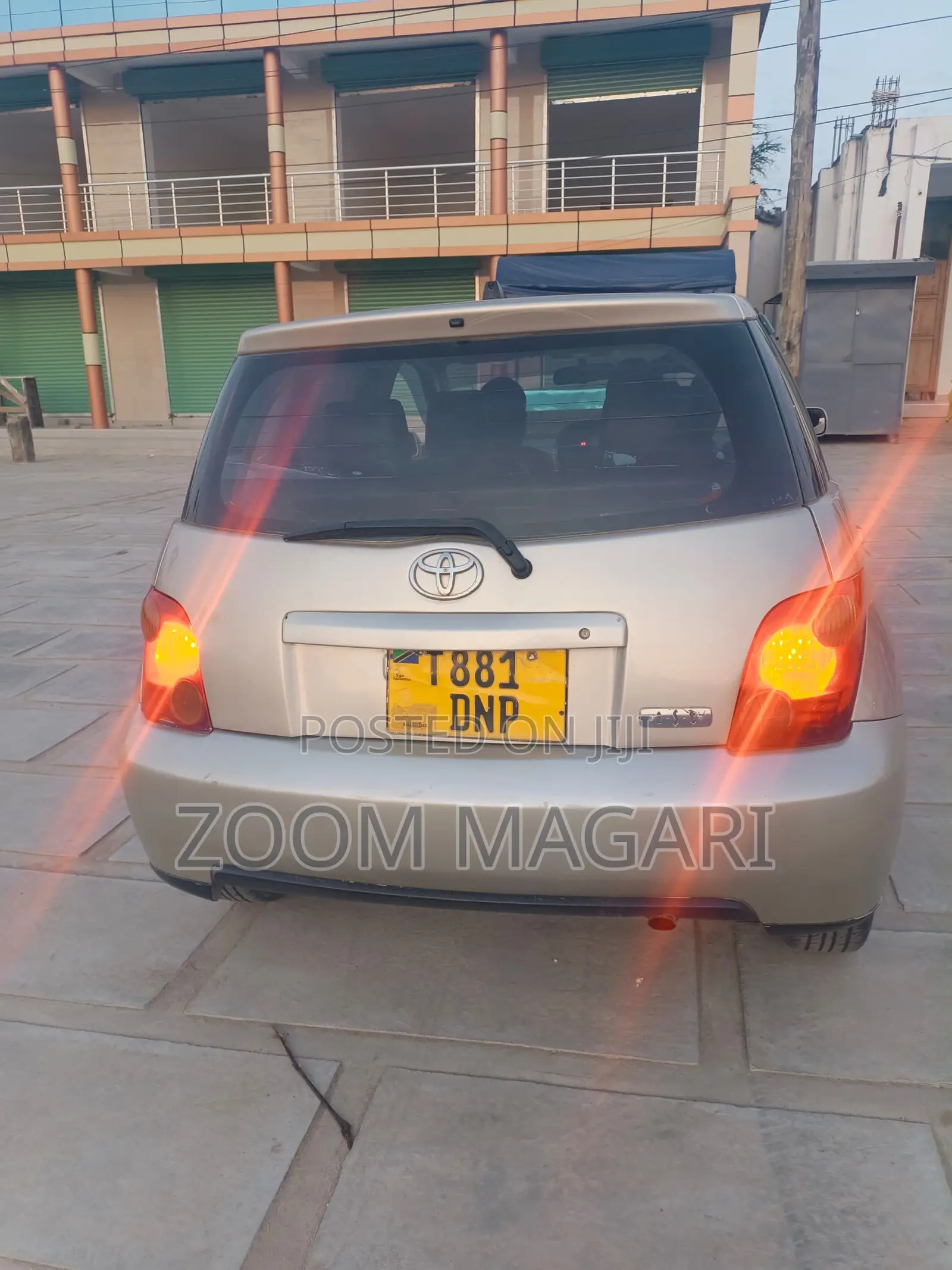 Toyota IST 2004 Beige