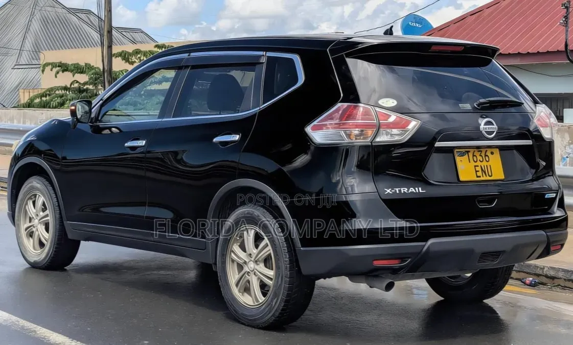 Nissan X-Trail 2012 Black