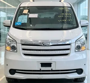 Toyota Noah 2010 White