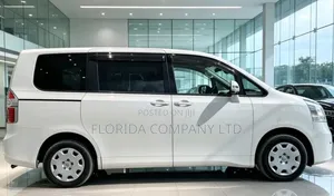 Toyota Noah 2010 White