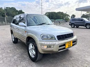 Toyota RAV4 1999 Silver