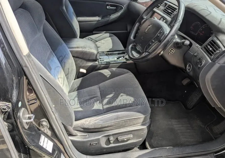 Toyota Crown 2007 Black