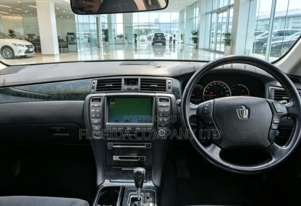 Toyota Crown 2007 Black
