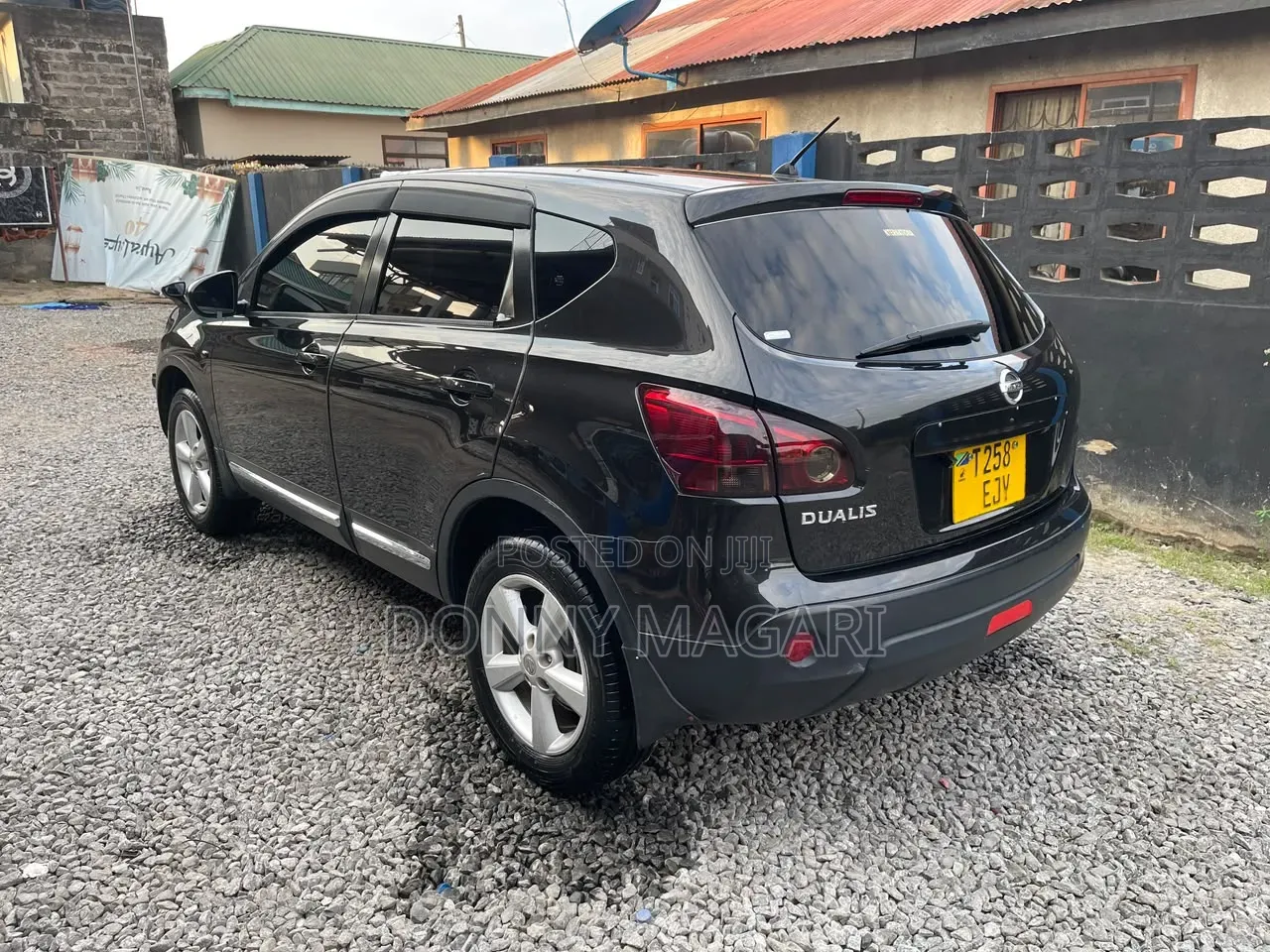 Nissan Dualis 2010 Black