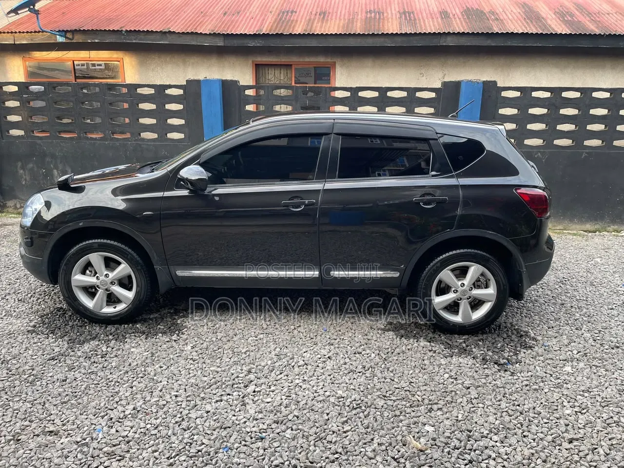 Nissan Dualis 2010 Black