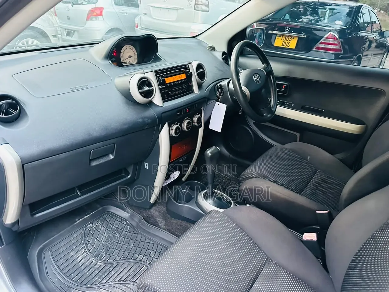 Toyota IST 2003 Silver