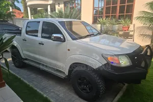Toyota Hilux 2008 White