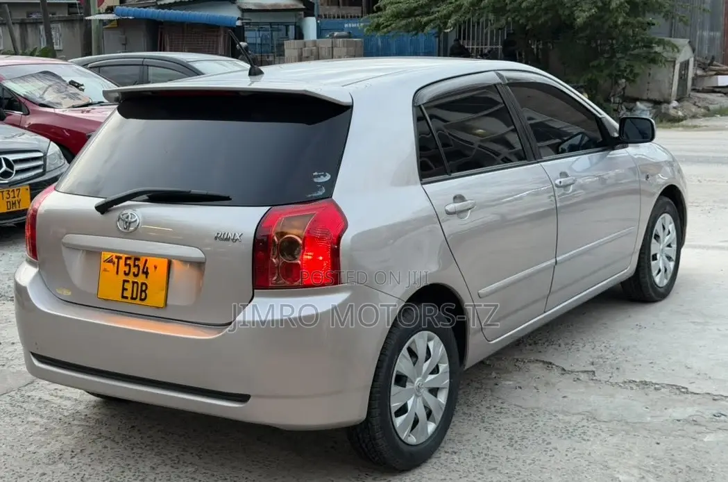 Toyota Corolla RunX 2005 Silver