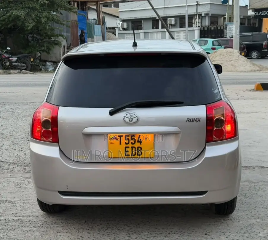 Toyota Corolla RunX 2005 Silver