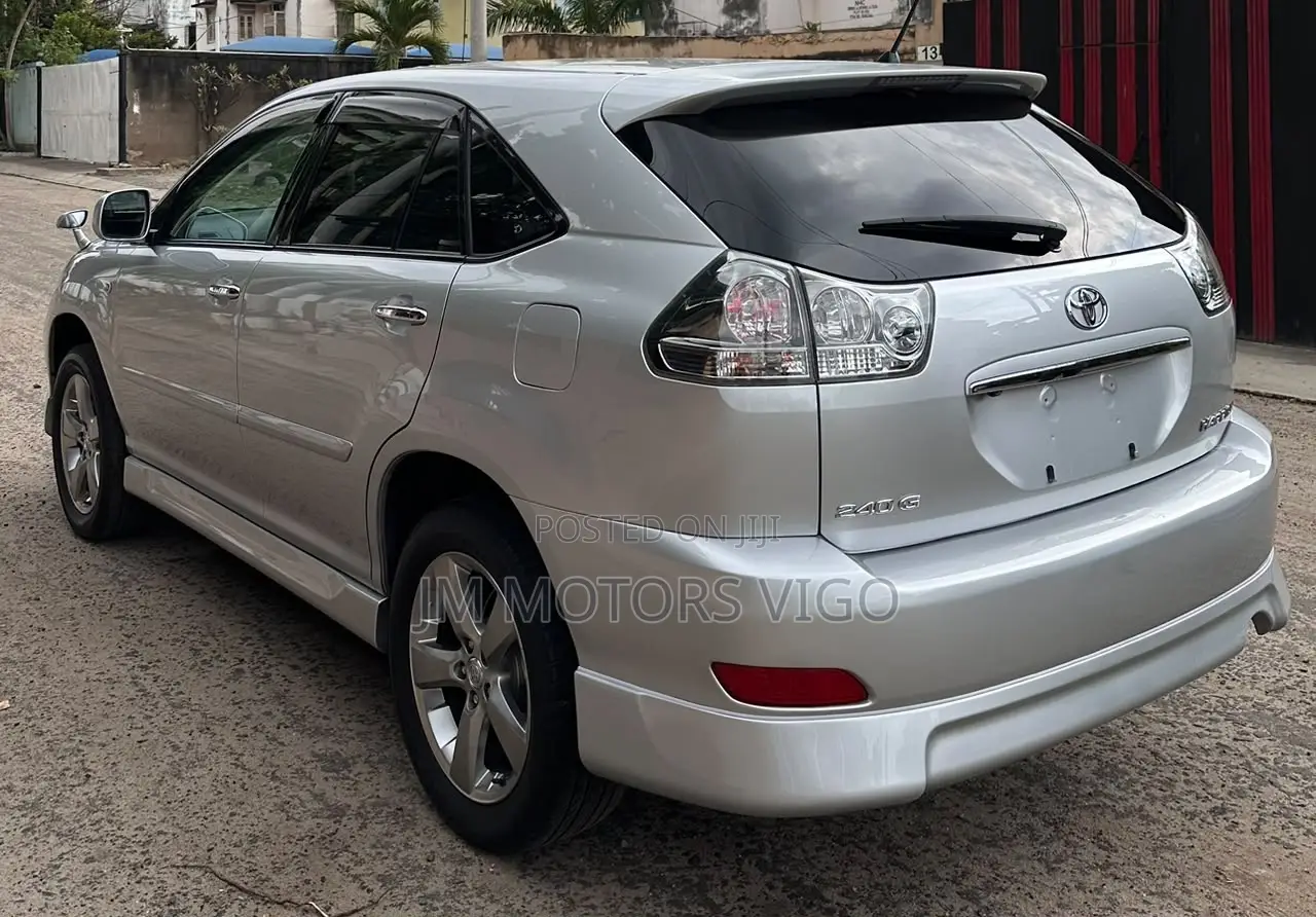 Toyota Harrier 2010 Silver
