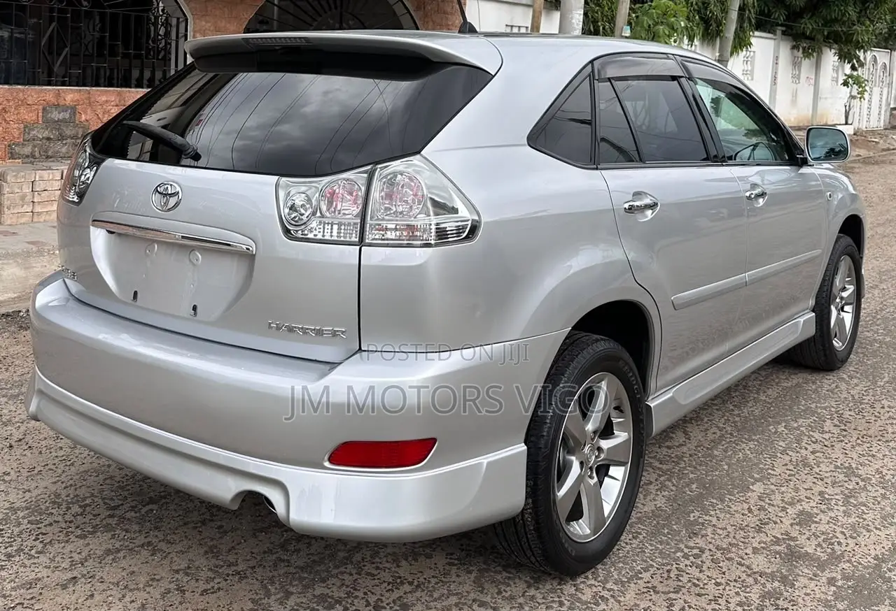 Toyota Harrier 2010 Silver