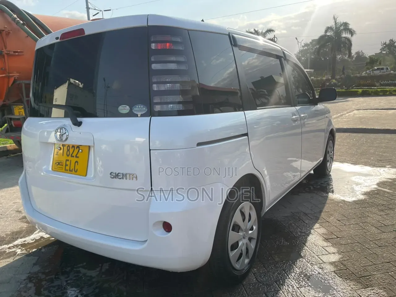 Toyota Sienta 2004 White