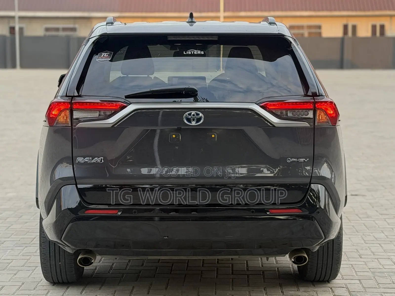 Toyota RAV4 Plug-In Hybrid XSE AWD 2025 Gray