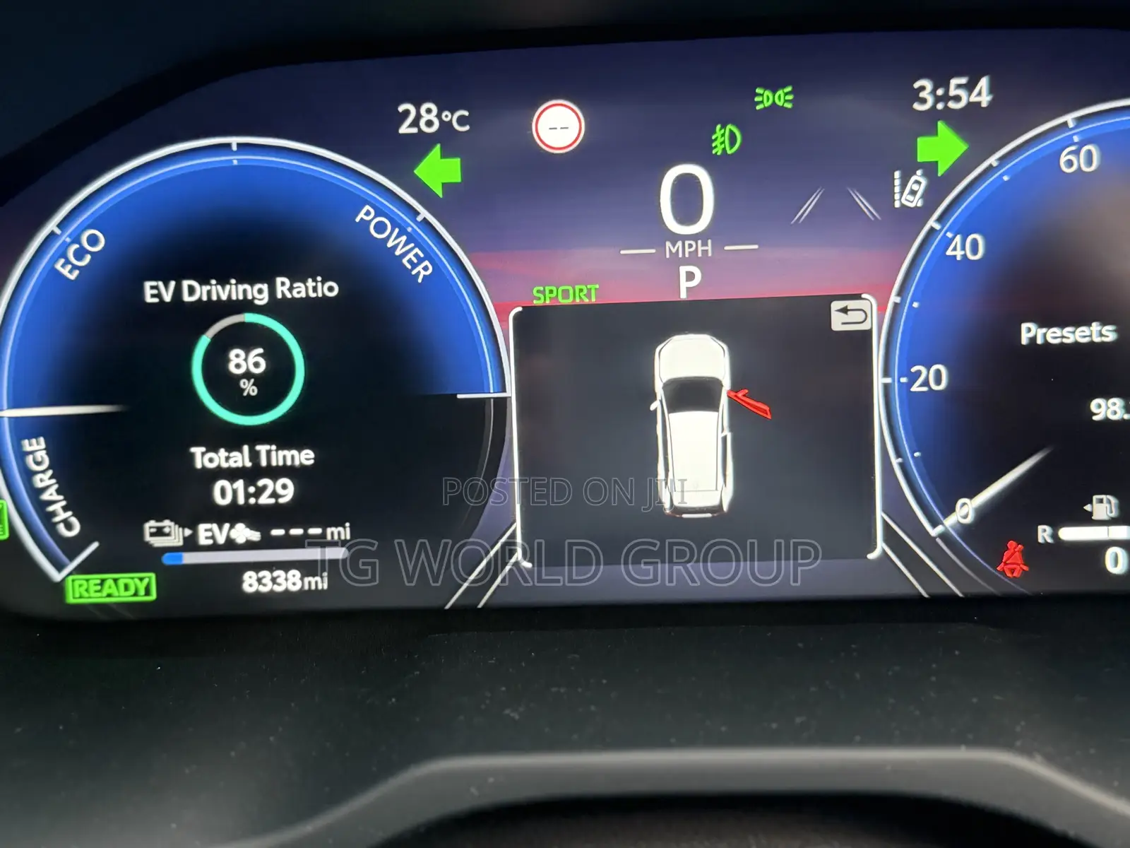 Toyota RAV4 Plug-In Hybrid XSE AWD 2025 Gray