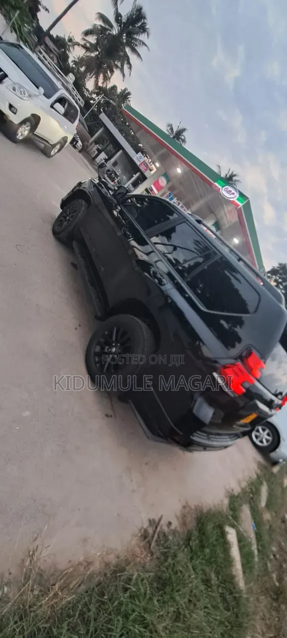 Toyota Land Cruiser Prado 2022 Black
