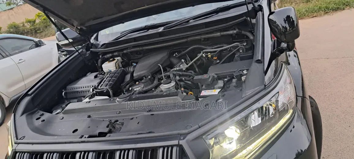 Toyota Land Cruiser Prado 2022 Black