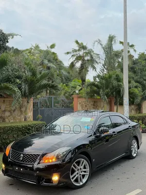 Toyota Crown 2012 Black