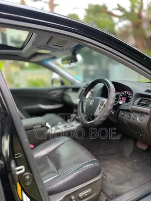 Toyota Crown 2012 Black