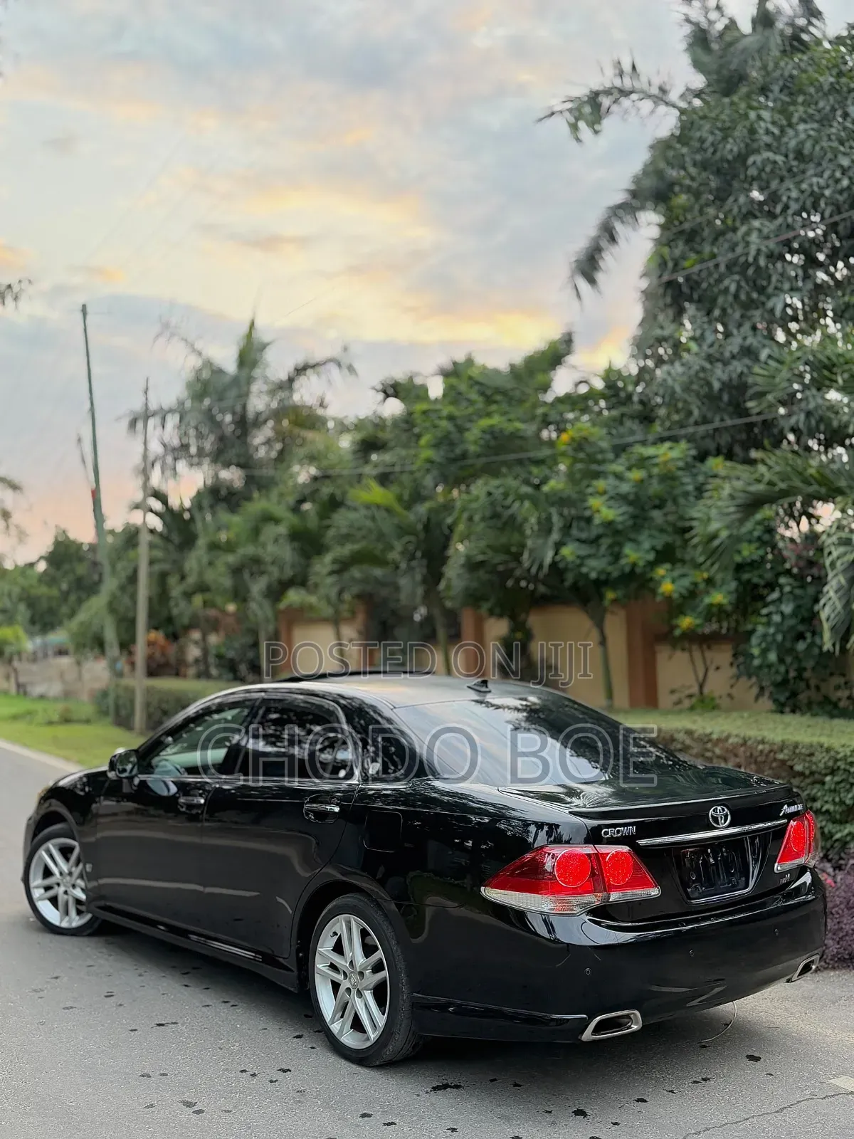 Toyota Crown 2012 Black