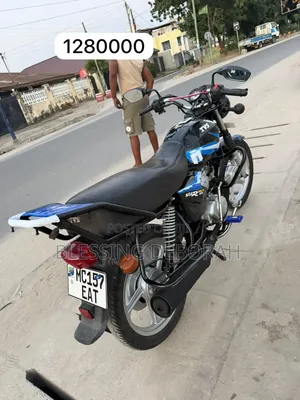 TVS HLX 125 2026 Black