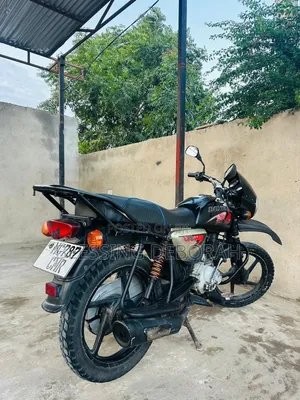 TVS HLX 125 2026 Black