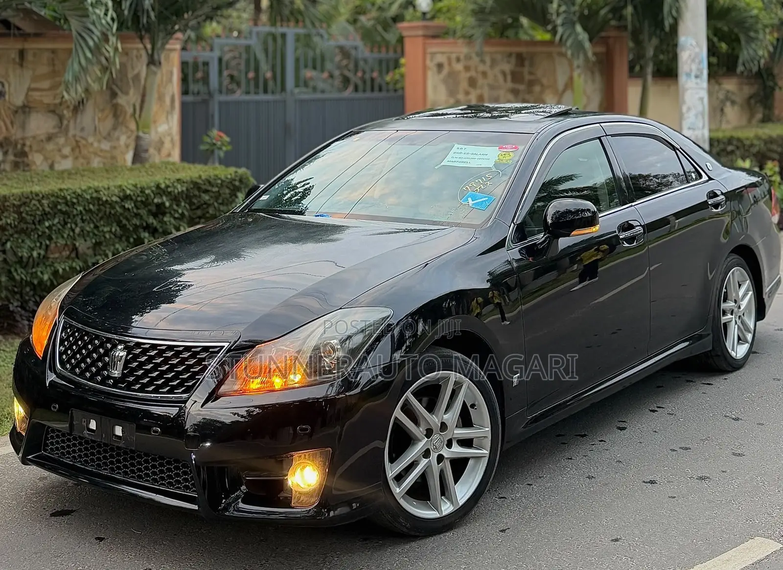 Toyota Crown 2012 Matt Black