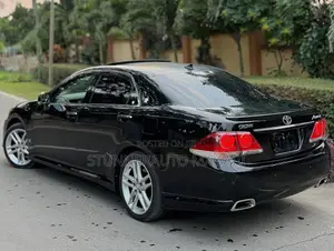 Toyota Crown 2012 Matt Black