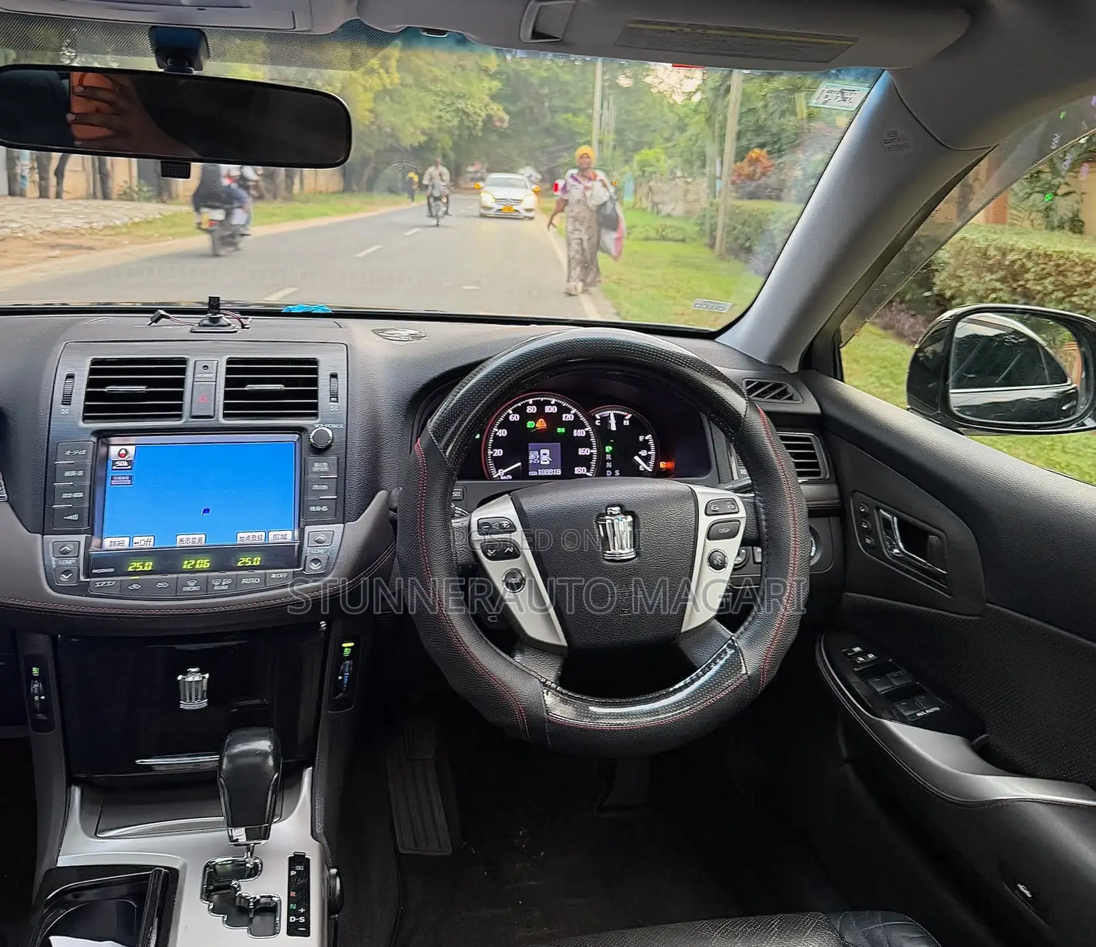 Toyota Crown 2012 Matt Black
