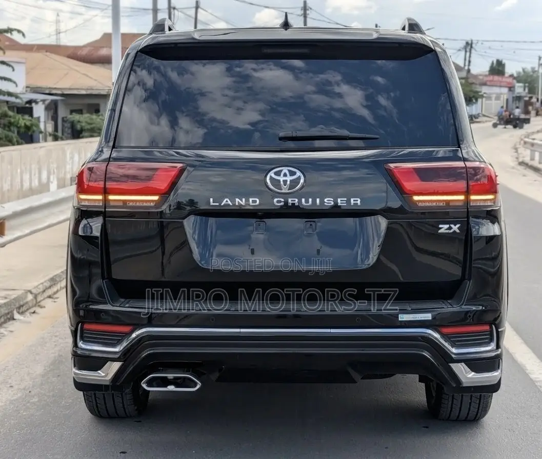 Toyota Land Cruiser 2024 Black