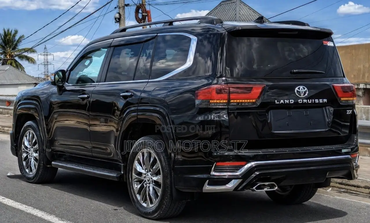 Toyota Land Cruiser 2024 Black