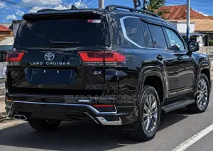 Toyota Land Cruiser 2024 Black