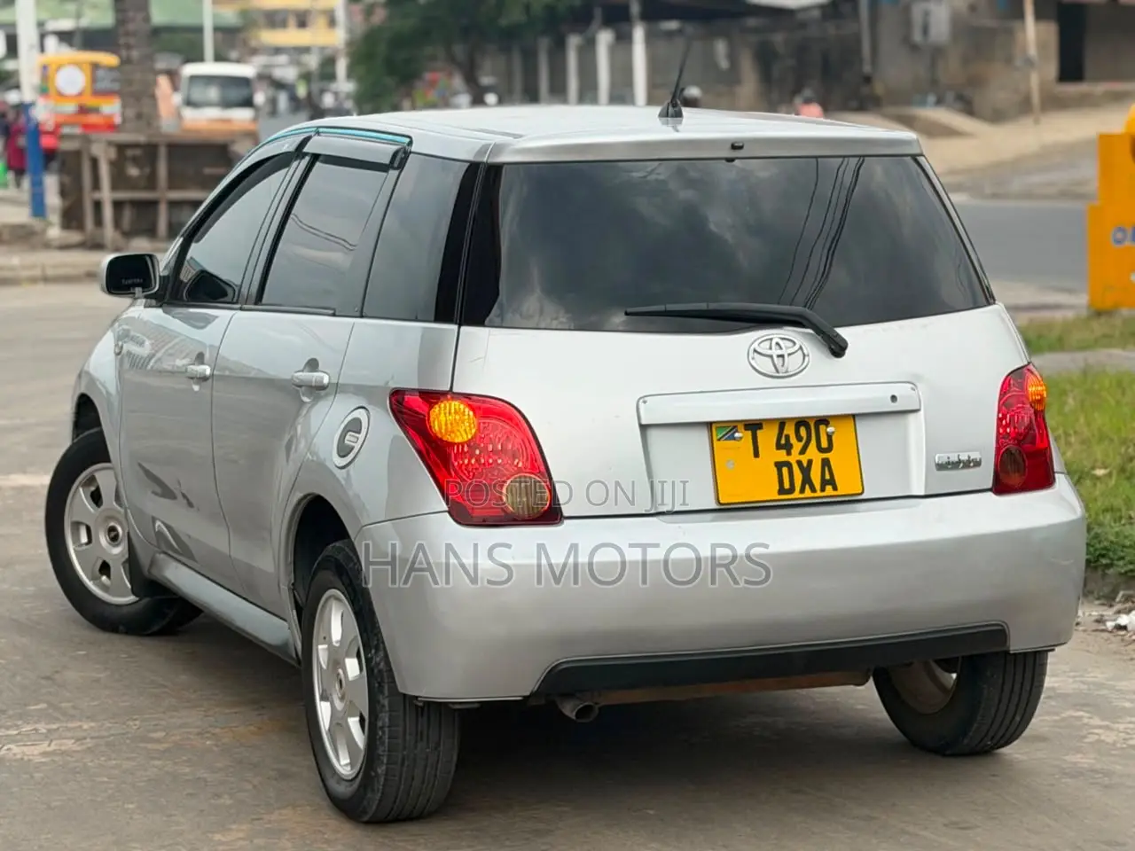 Toyota IST 2004 Silver