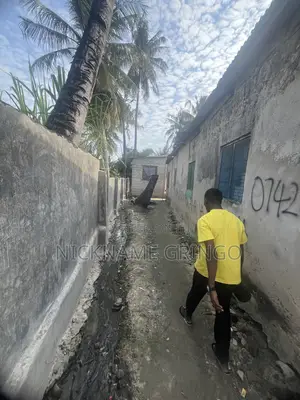 10bdrm House in Mabibo Luhanga for sale