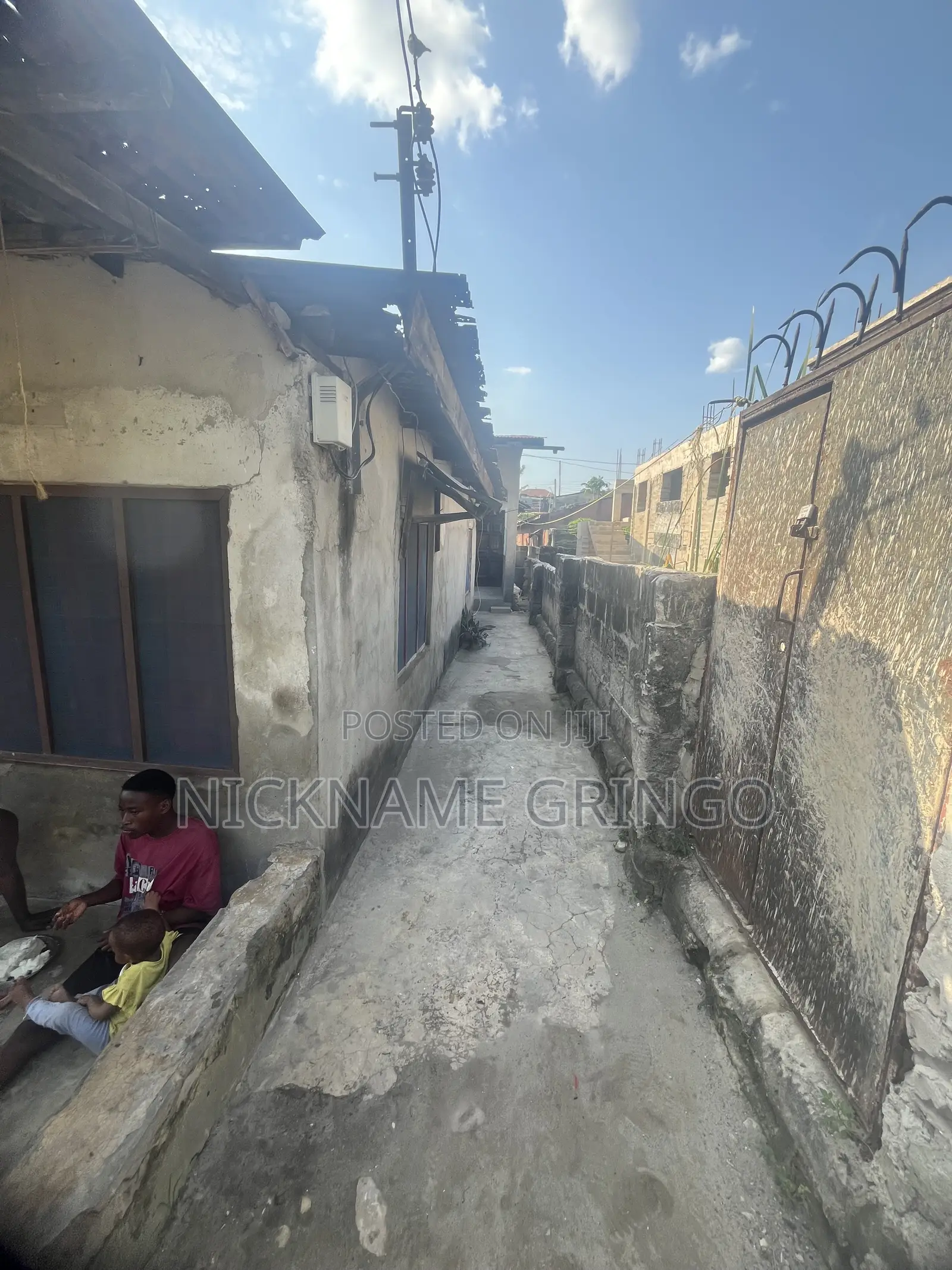 5bdrm House in Mabibo Luhanga for sale
