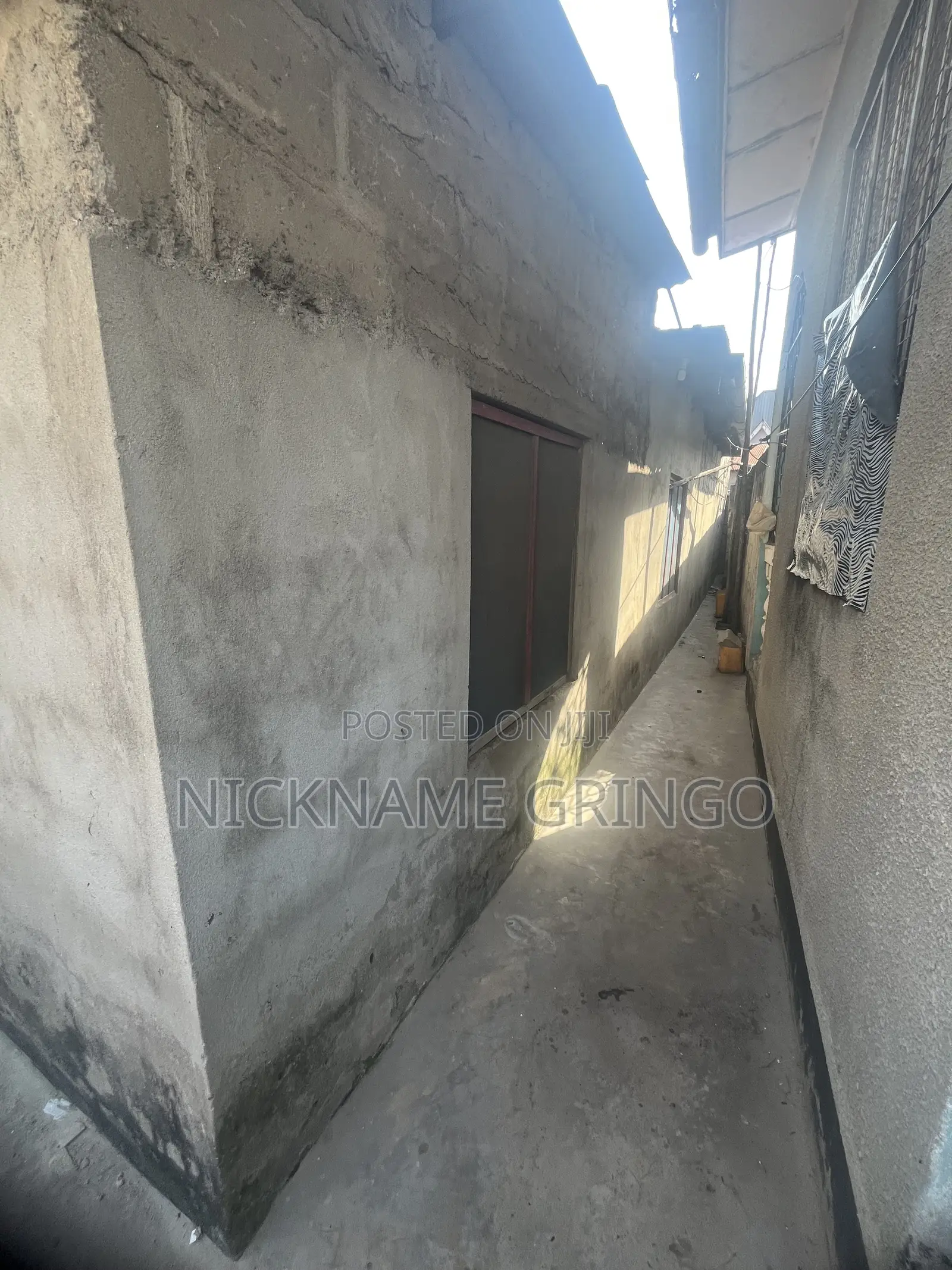 5bdrm House in Mabibo Luhanga for sale