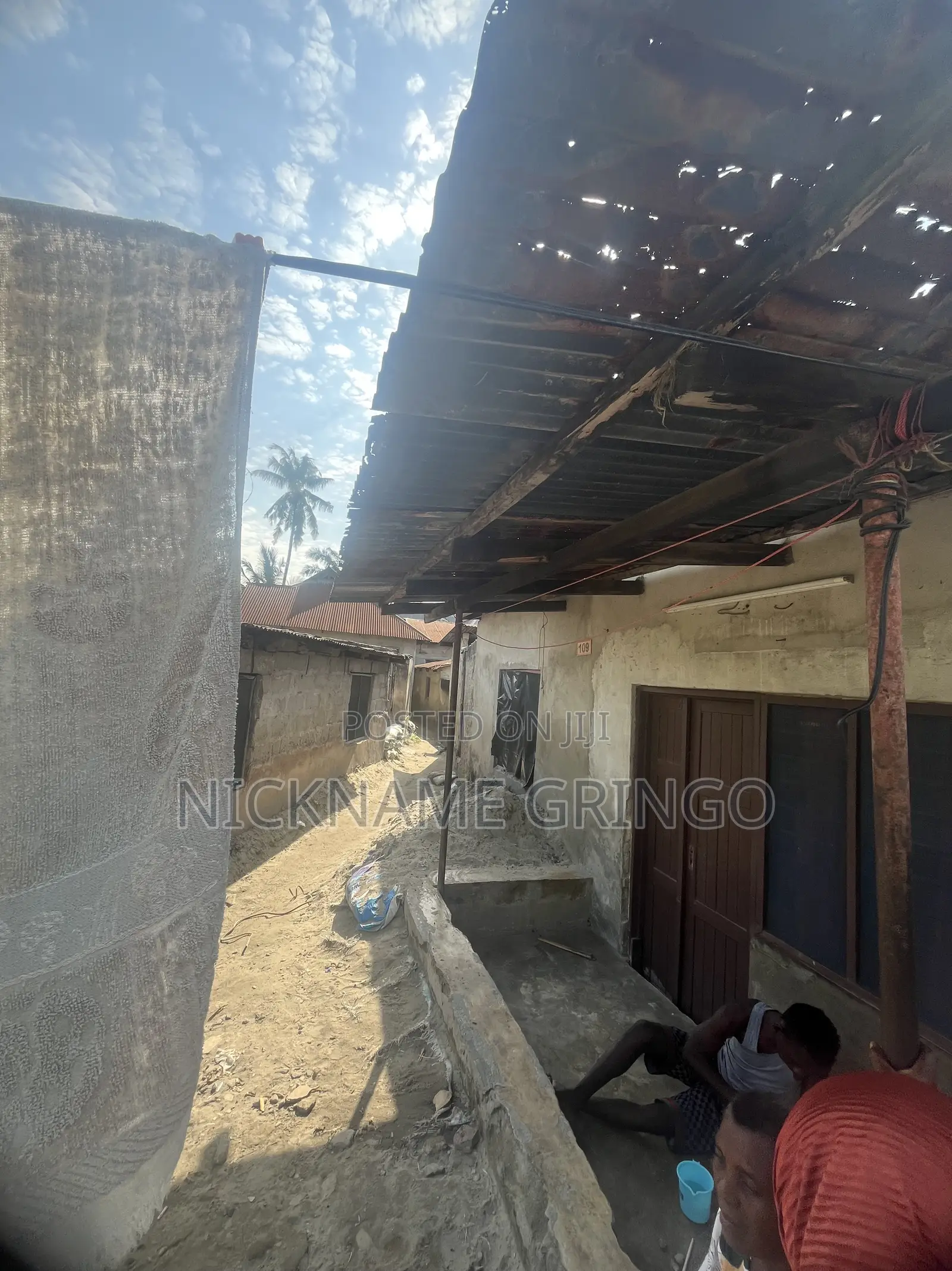 5bdrm House in Mabibo Luhanga for sale